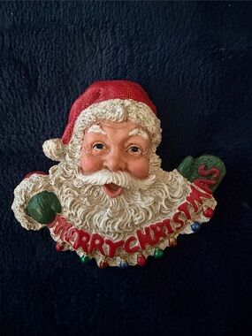 Vintage-Style Santa 'Merry Christmas' Pin - Red and Cream